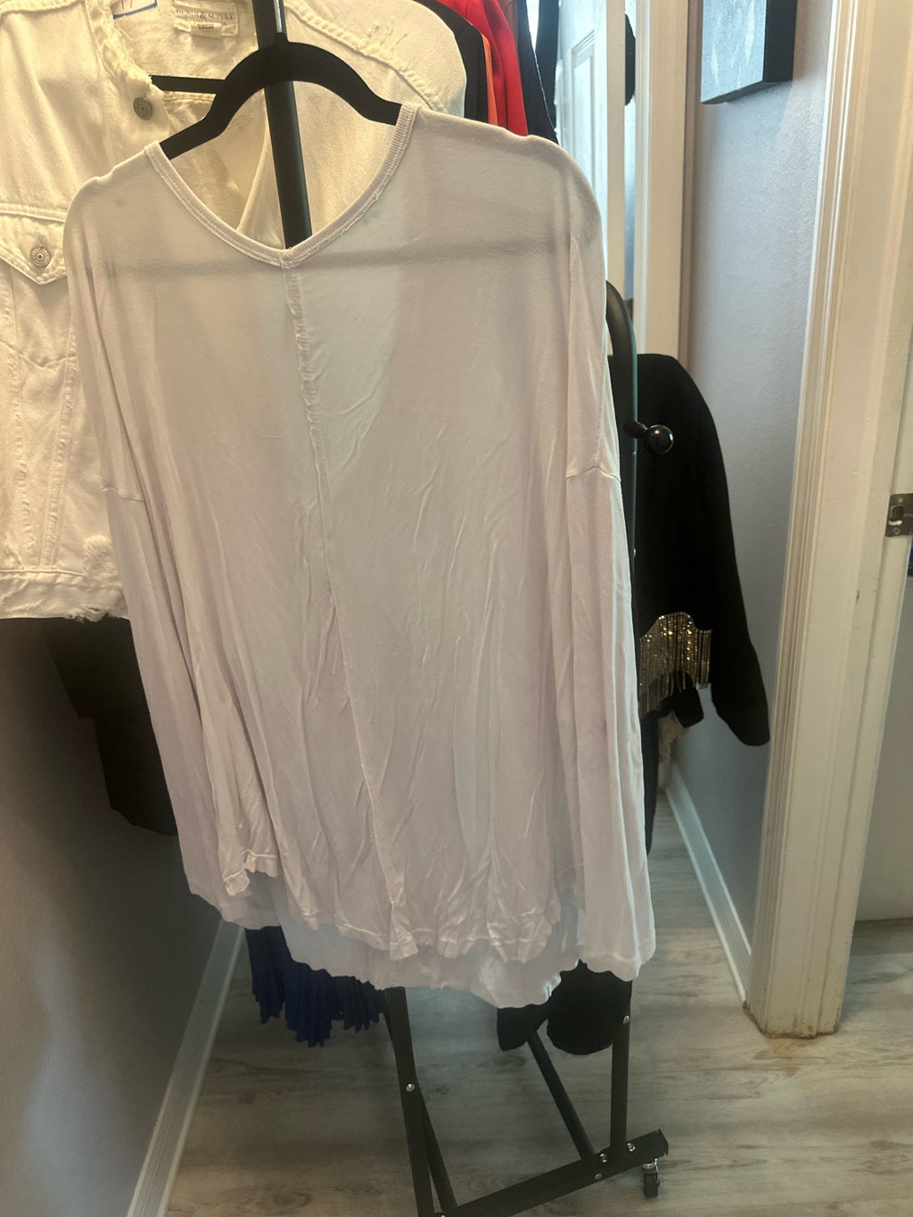 White Long-Sleeved V-Neck Top