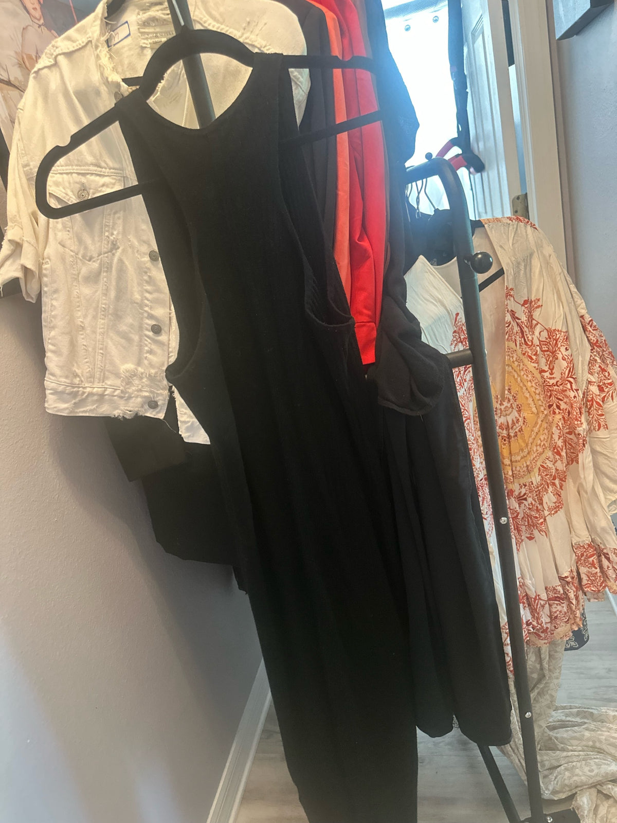 GUESS Black Sleeveless Dress